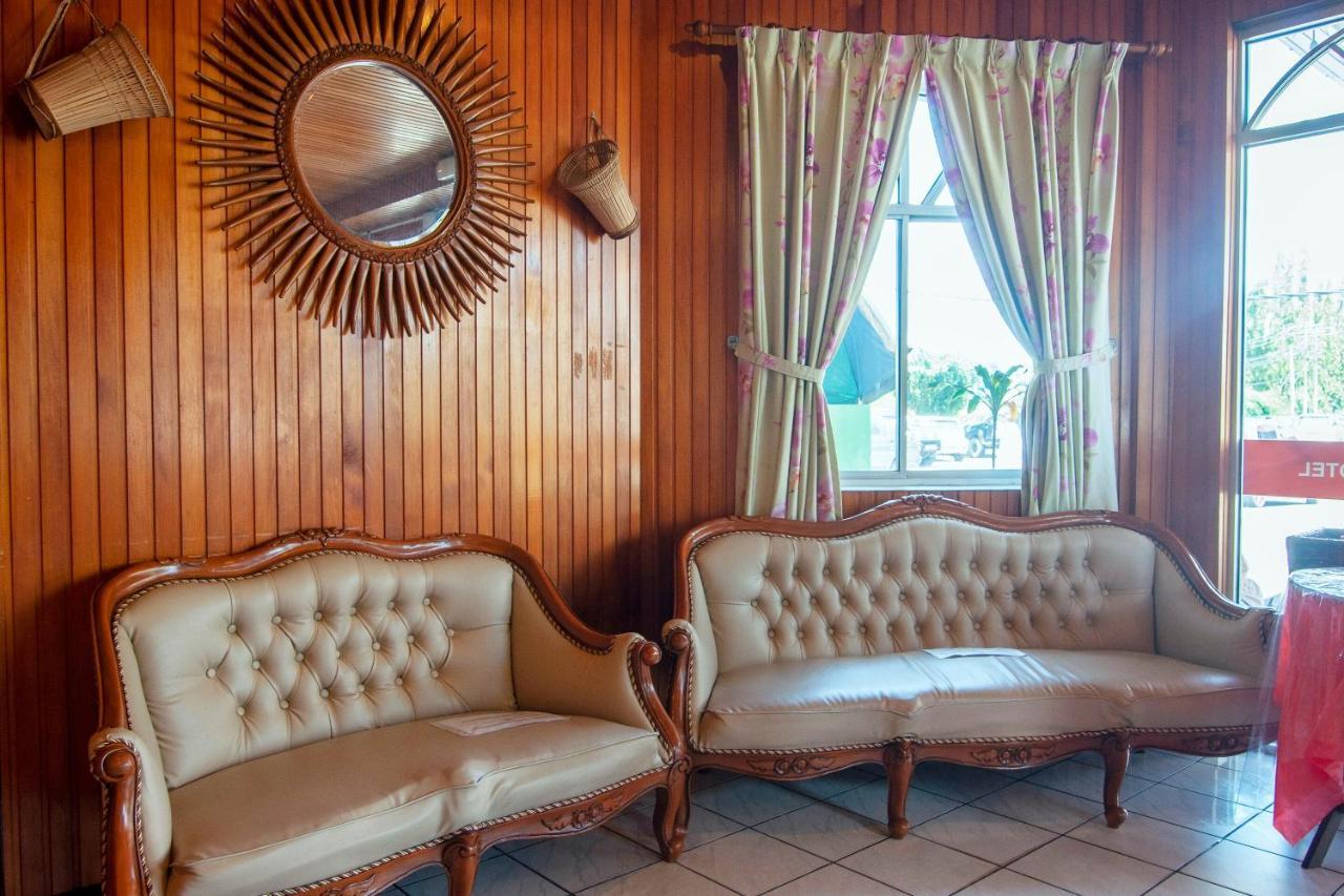 Oyo 89577 Kristal Hotel Keningau Экстерьер фото